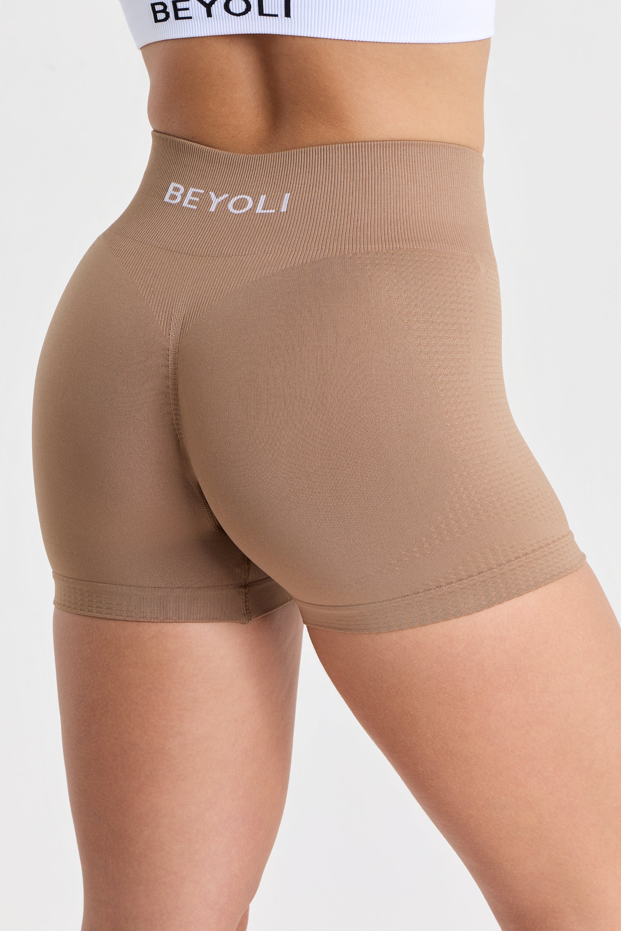 Short Seamless Beyoli