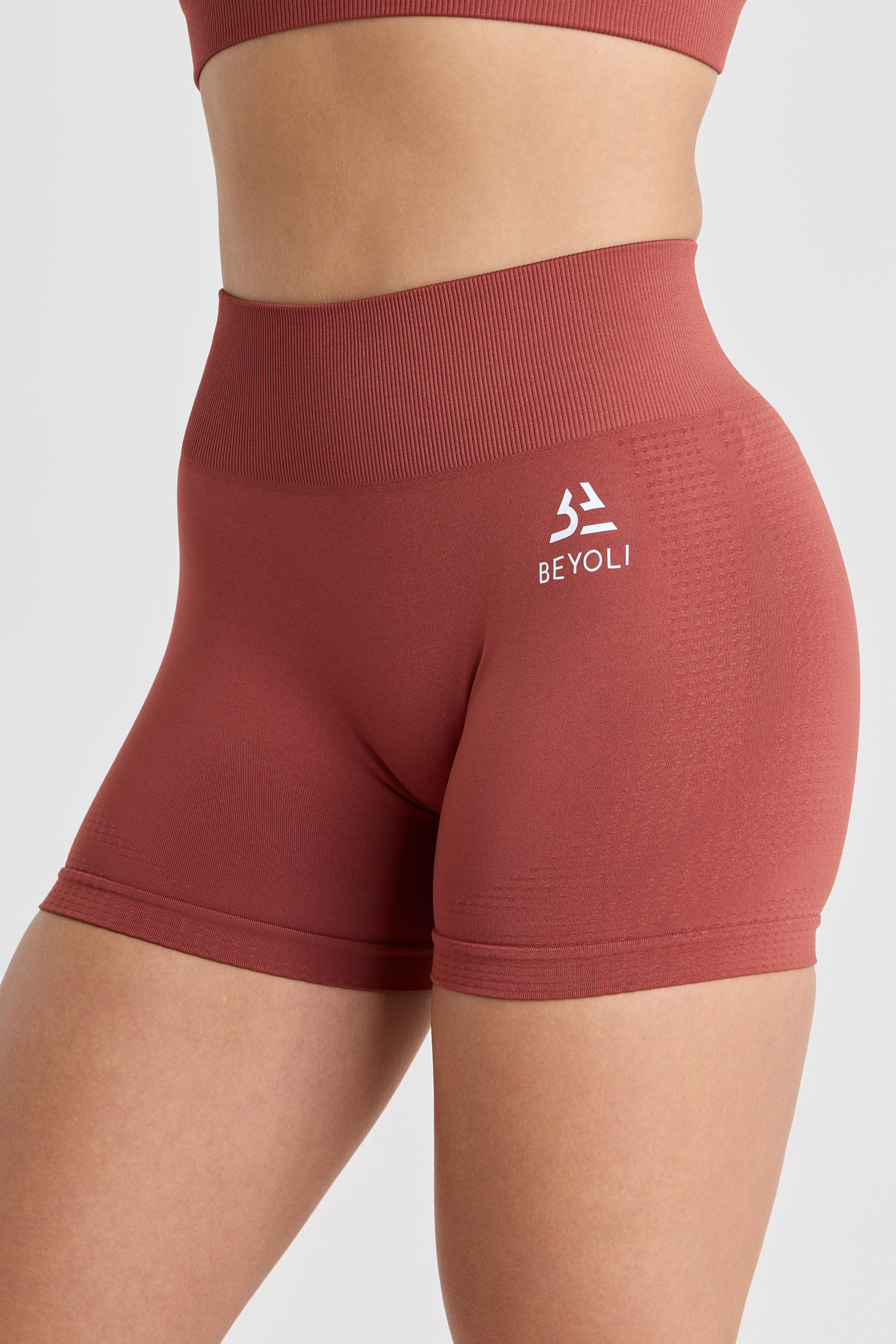 Short Seamless Beyoli