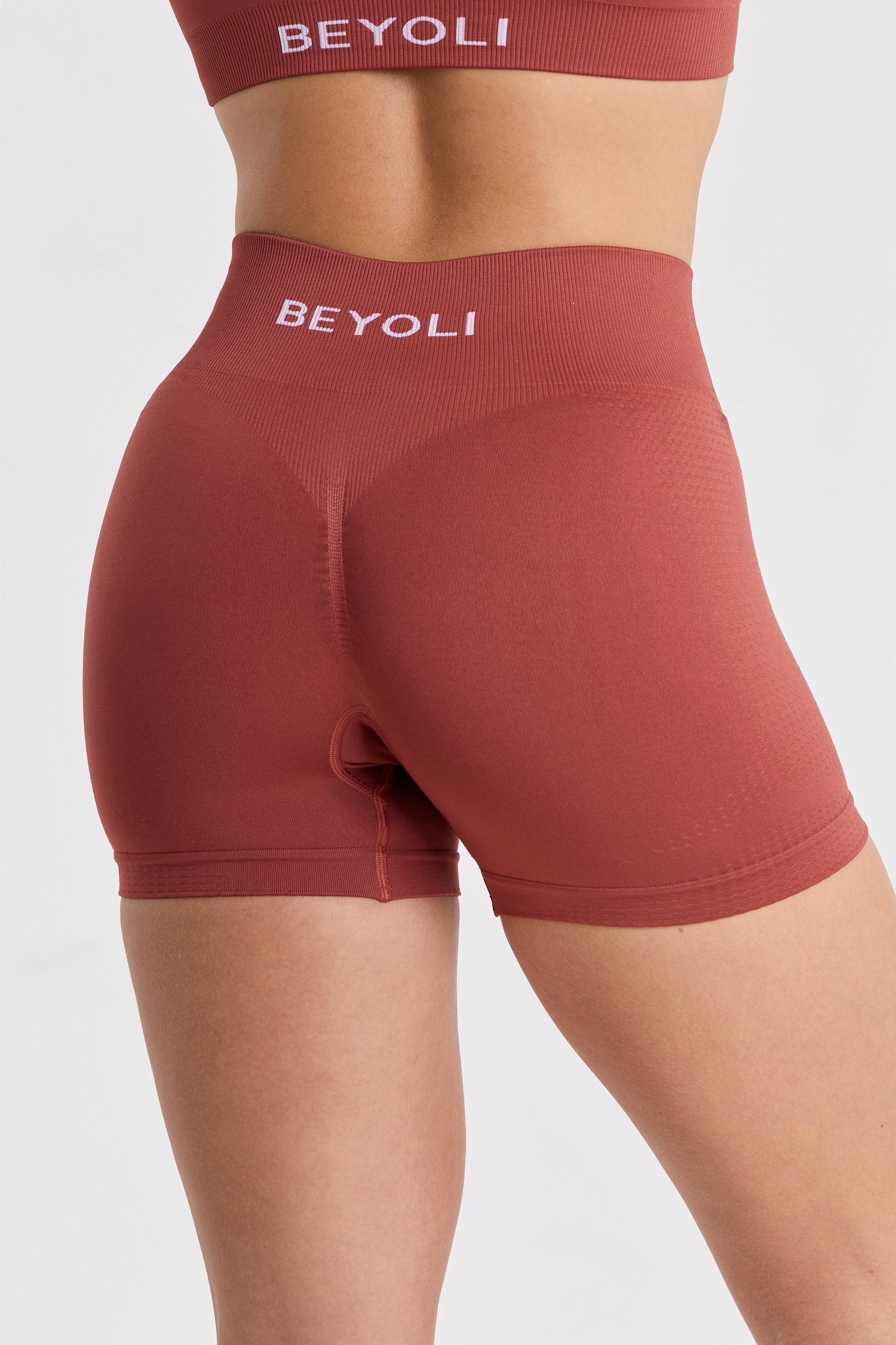 Short Seamless Beyoli