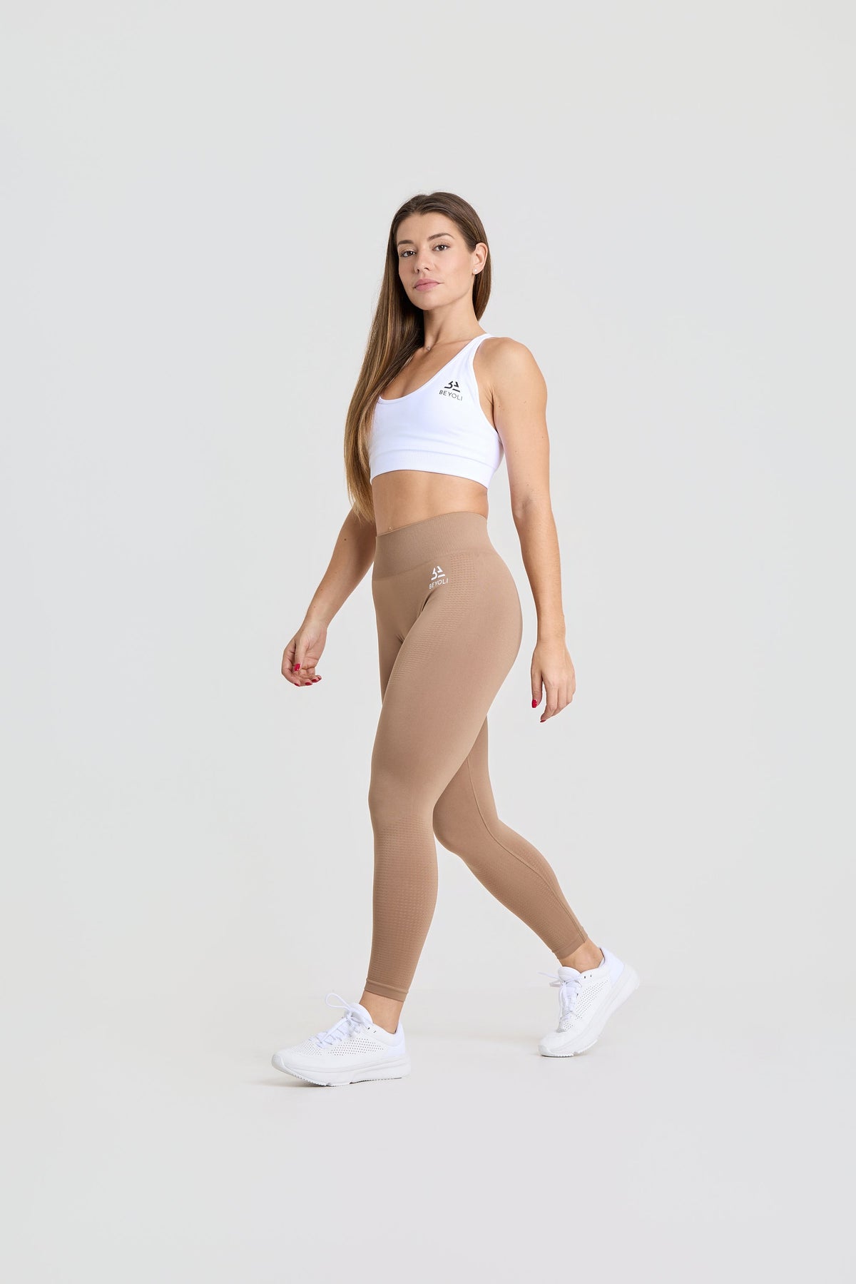 Pack Legging + Brassière Taupe Blanc - ensemble porté